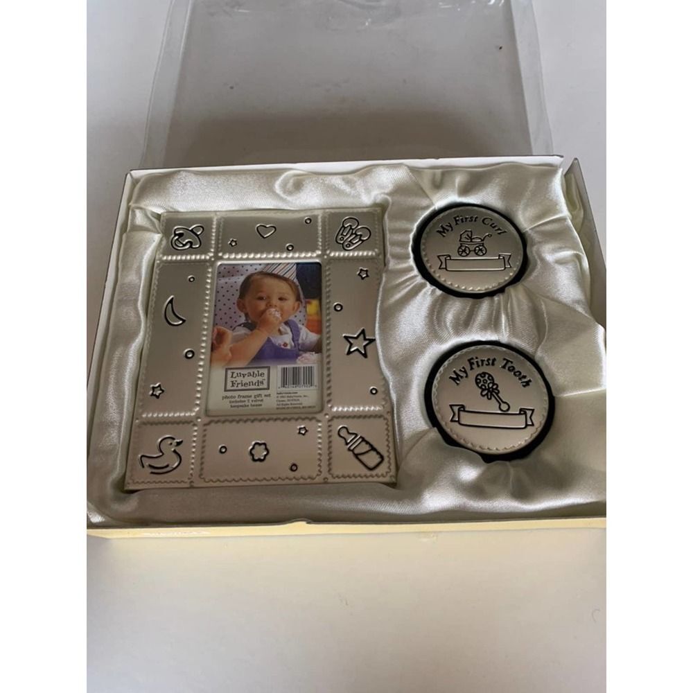 Baby tooth and curl keepsakes